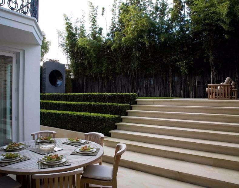 adelaparvu.com-despre-gradini-mici-si-elegante-Gradina-Holland-Park-designer-Luciano-Giubbilei-1 - CASE MODELE