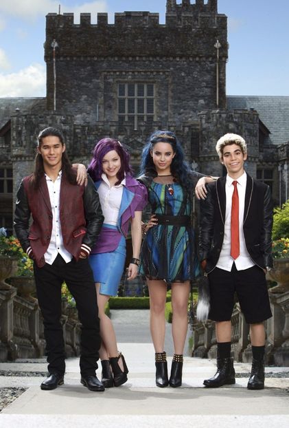 Descendants 1 (7) - The Descendants