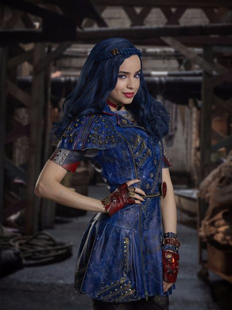 3 Descendants 2 Evie - The Descendants 2