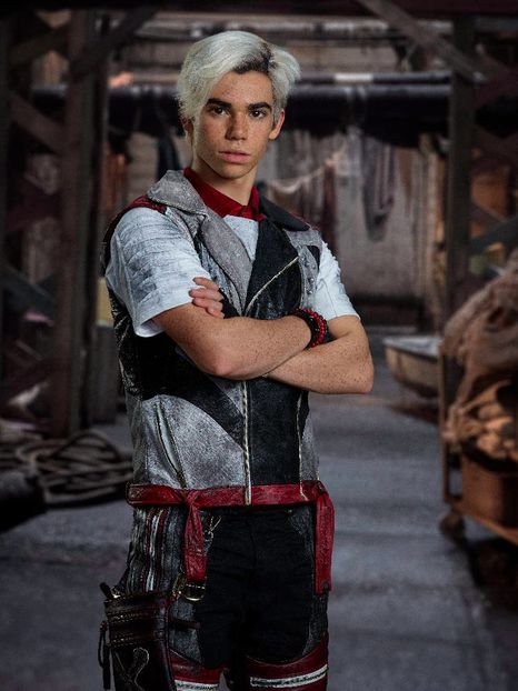 7 Descendants 2 Carlos - The Descendants 2