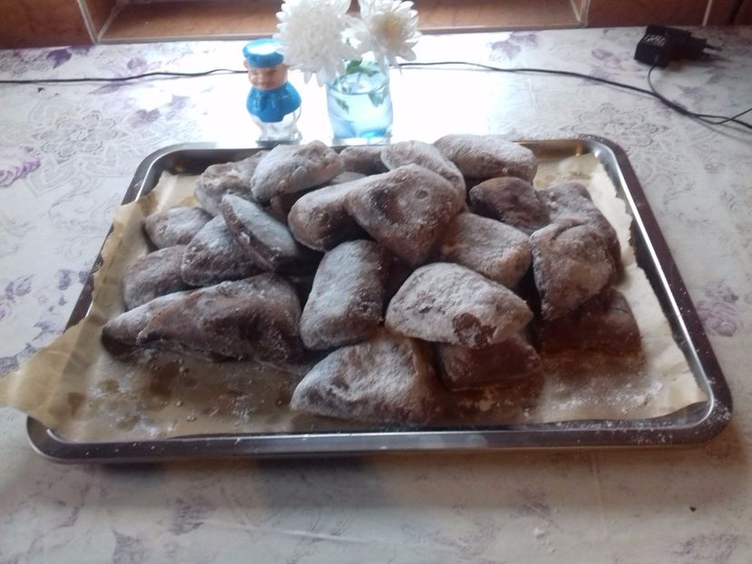 Gogoși cu miere și cacao - Retete 1