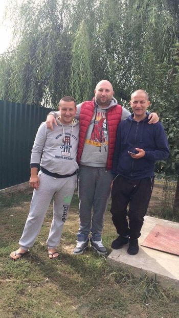 received_123033801732867 - prietenii mei