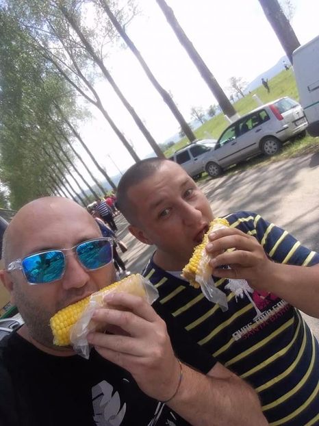 received_1448015891926895 - prietenii mei