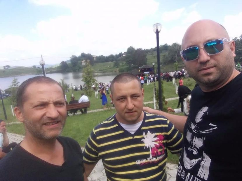 received_1448016355260182 - prietenii mei