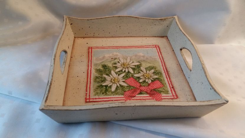  - 0 -- DECOUPAGE SI ALTE LUCRURI