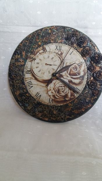  - 0 -- DECOUPAGE SI ALTE LUCRURI