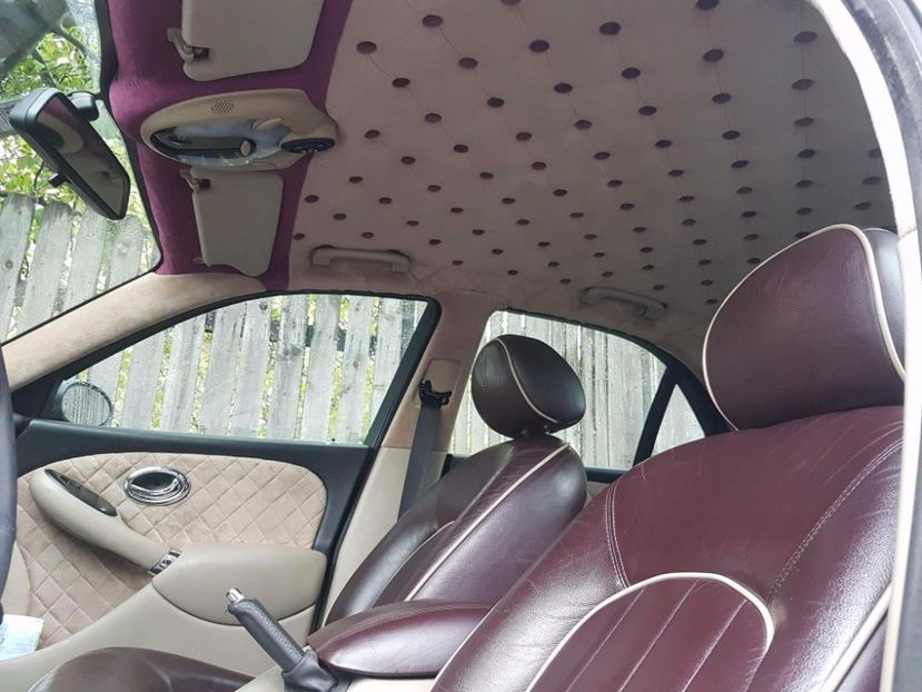 received_1829474017352854 - Tapiterie auto