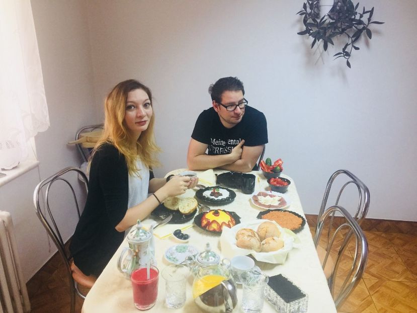Micul dejun, pt ei chiar f mic, au ramas negustate multe de R, voi mame știți cam ce am simțit , nu  - 13z Răzvan si soția 2017-2018