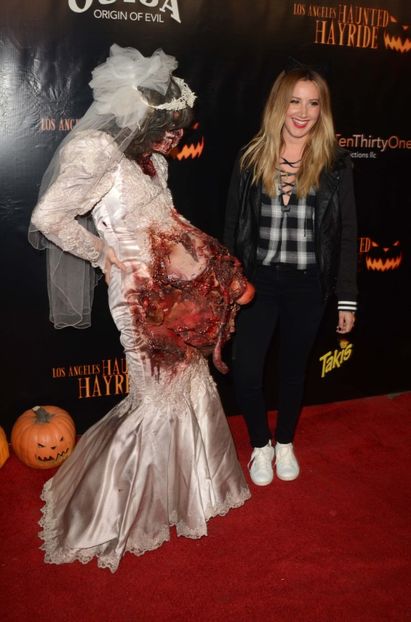 8thannualhauntedhayride20161009-002 - ASHLEY TISDALE LA 8TH ANNUAL HAUNTED HAYRIDE AT GRIFFITH PARK