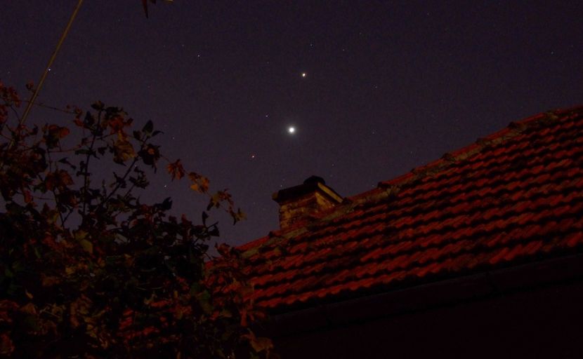 Venus si Jupiter, conjunctie in Scorpion - Luna - Soarele si norii - 1