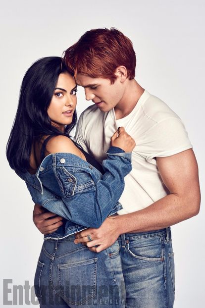 13 Archie and Veronica - Riverdale sezon 2