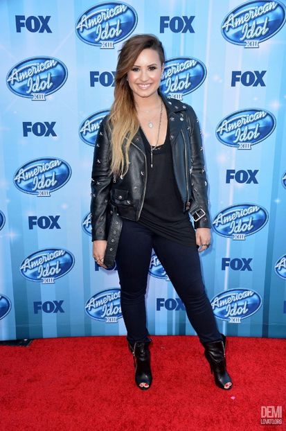  - DEMI LOVATO LA FOX AMERICAN IDOL FINAL