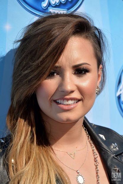  - DEMI LOVATO LA FOX AMERICAN IDOL FINAL