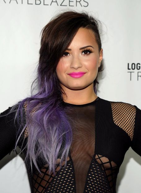  - DEMI LOVATO LA LOGO TV TRAILBLAZERS