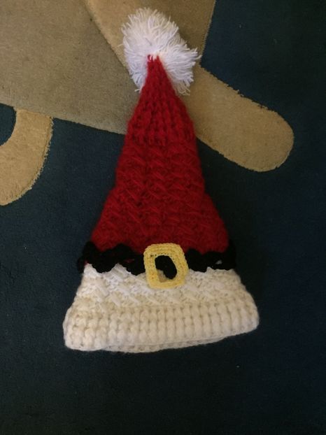 7063EBEE-3D66-4DD4-99BB-B00CA2B7C89E - Haine și jucării lucrate manual