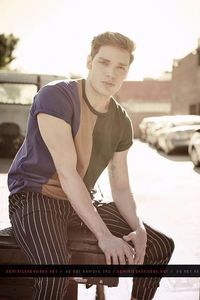 Dom (27) - Dominic Sherwood