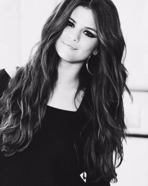 835975fb1f03cde4ec677f45bab1be46--selena-gomez-long-hair-selena-gomez-hair-color - selena2