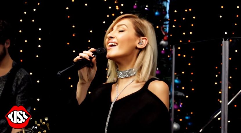 bandicam 2017-11-24 10-29-21-450 - Kiss FM