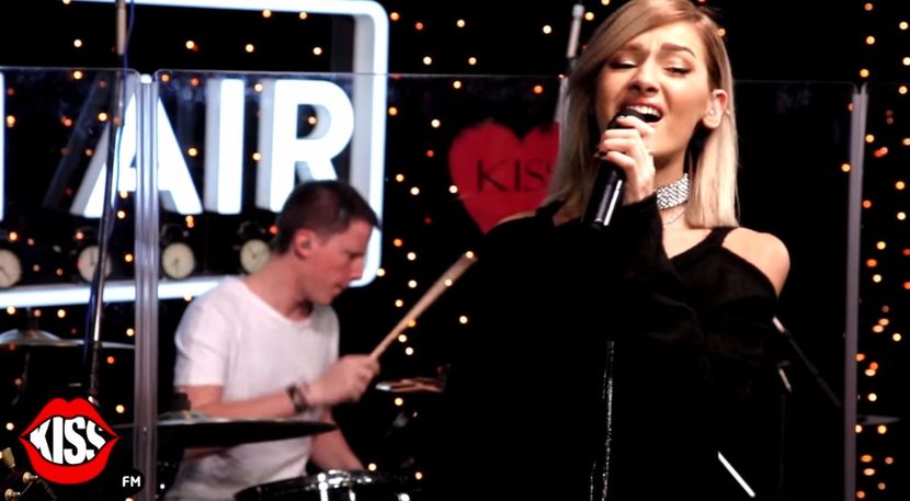 bandicam 2017-11-24 10-29-24-989 - Kiss FM