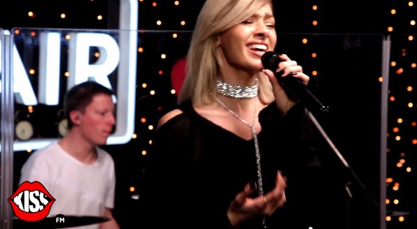 bandicam 2017-11-24 10-29-26-088 - Kiss FM