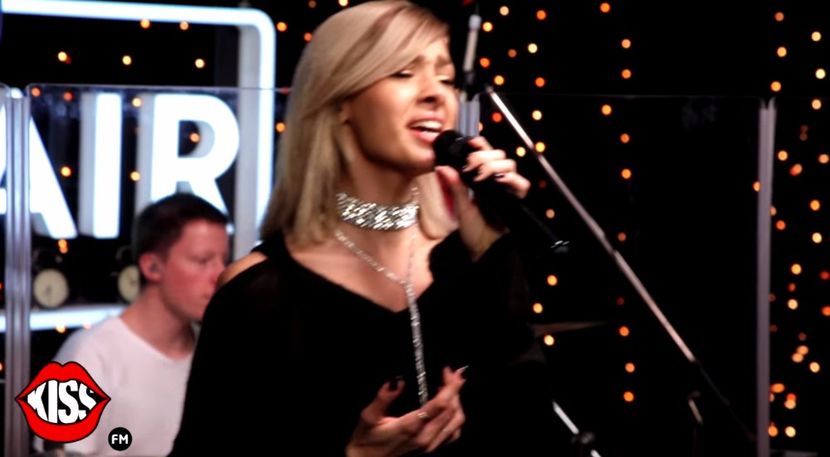 bandicam 2017-11-24 10-29-26-468 - Kiss FM