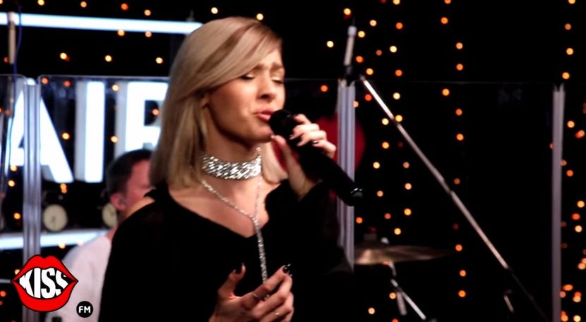 bandicam 2017-11-24 10-29-26-695 - Kiss FM