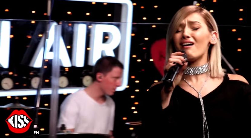 bandicam 2017-11-24 10-29-30-307 - Kiss FM