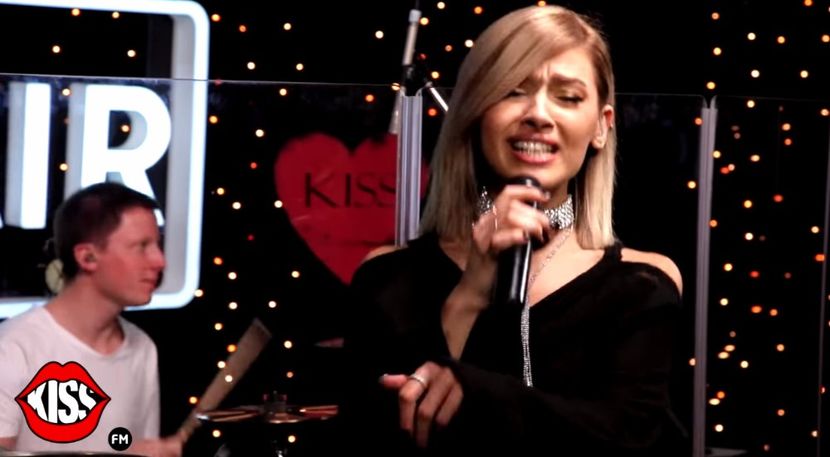 bandicam 2017-11-24 10-29-31-092 - Kiss FM