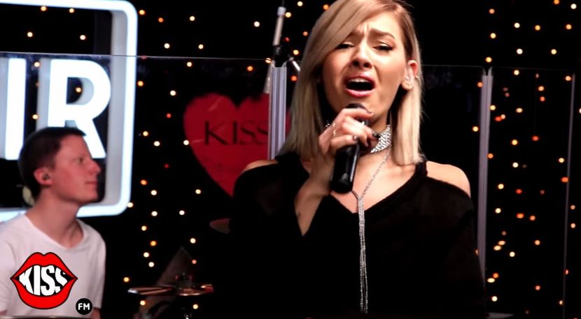 bandicam 2017-11-24 10-29-31-289 - Kiss FM