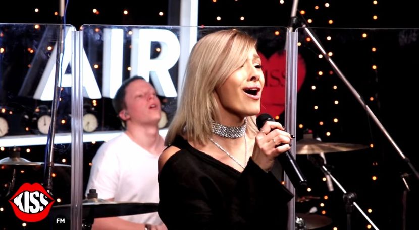 bandicam 2017-11-24 10-29-45-652 - Kiss FM