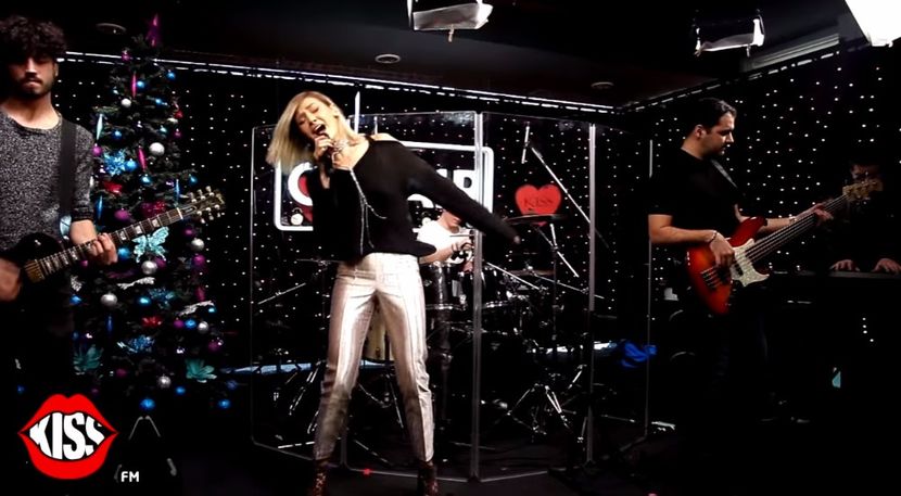 bandicam 2017-11-24 10-29-48-316 - Kiss FM