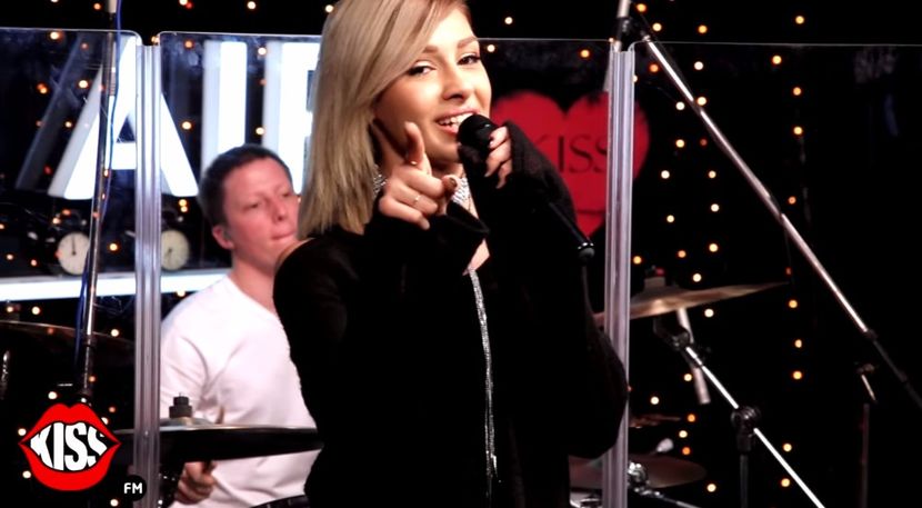 bandicam 2017-11-24 10-29-52-739 - Kiss FM