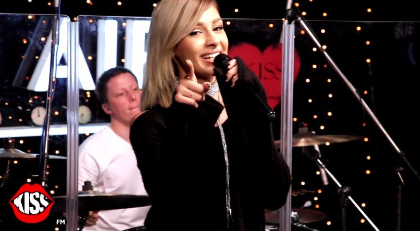 bandicam 2017-11-24 10-29-52-916 - Kiss FM