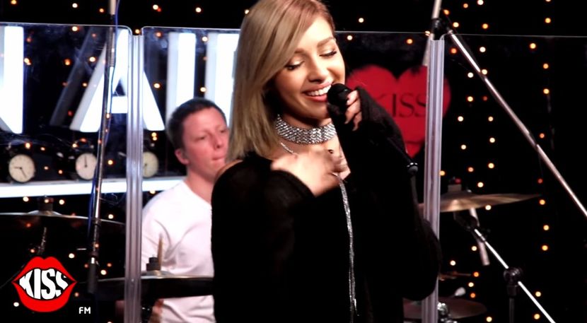 bandicam 2017-11-24 10-29-53-316 - Kiss FM