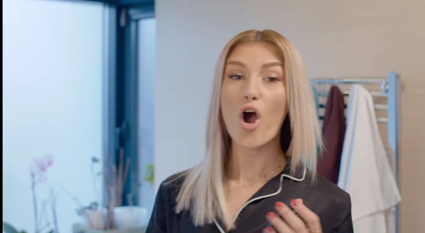 bandicam 2017-11-28 21-29-14-964 - a Alina - Ali poze noi dar puse recent 15