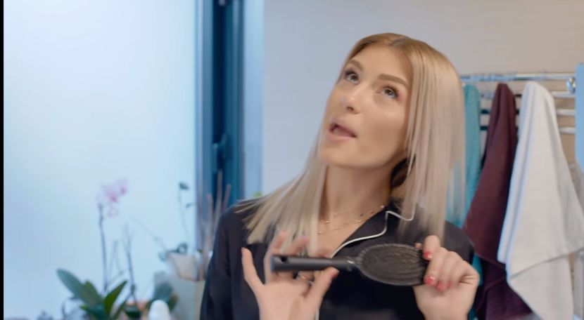 bandicam 2017-11-28 21-29-15-941 - a Alina - Ali poze noi dar puse recent 15