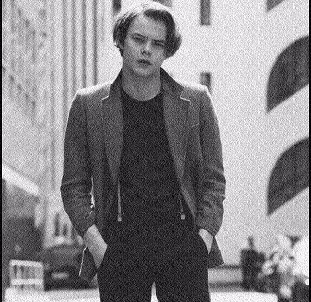 Charlie Heaton ▫ ▫ ▫ ▫ ▫ ▫ ▫ ▫ ▫ ▫ ▫ ▫ ▫ song: https://www.youtube.com/watch?v=2QTDcffpunY ♥ - All you have to do is stay a minute