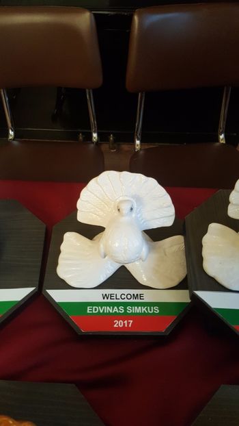 2017-12-02 11.57.27 - -machete-cupe-foto primite de invitati si participanti