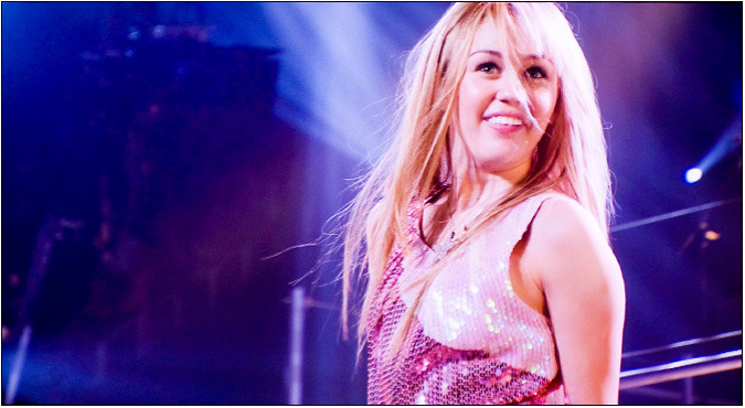 HF7Y6316_hannah_montana_and_miley_cyrus_concert_blu-ray