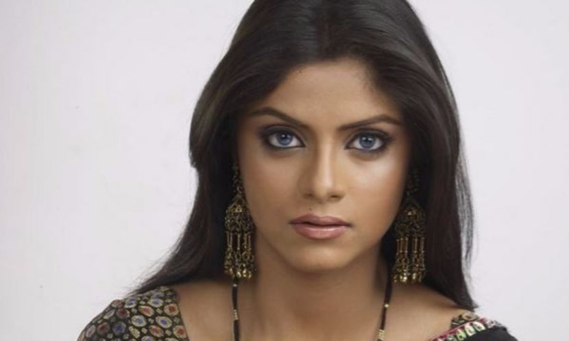SAYANTANI GHOSH - VEDETE CARE SEAMANA FOARTE BINE APROAPE IDENTIC PART ONE