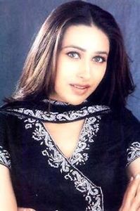 KARISHMA KAPOOR - VEDETE CARE SEAMANA FOARTE BINE APROAPE IDENTIC PART ONE