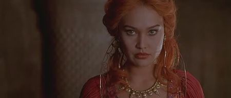TIA CARRERE - VEDETE CARE SEAMANA FOARTE BINE APROAPE IDENTIC PART ONE