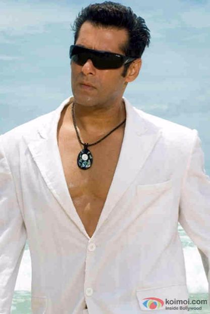 SALMAN KHAN - VEDETE CARE SEAMANA FOARTE BINE APROAPE IDENTIC PART ONE