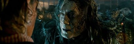 045 - Piratii din Caraibe Razbunarea Lui Salazar 2017