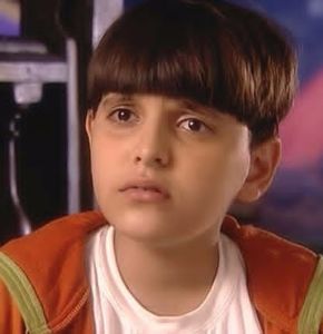 SHYAM SHARMA - VEDETE CARE SEAMANA FOARTE BINE APROAPE IDENTIC PART ONE
