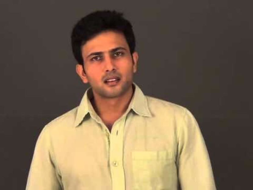 AKSHAT GUPTA - VEDETE CARE SEAMANA FOARTE BINE APROAPE IDENTIC PART ONE