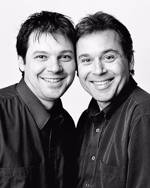doppelgangers-1 - DUBLURI ALE VEDETELOR SI OAMENILOR OBISNUITI CARE ARATA LA FEL