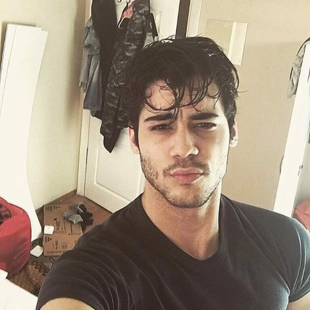 Oscar, ar trebui sa renunti la asta. Nu o sa iasa bine si..... - x_Sfidand ratiunea episodul10_x