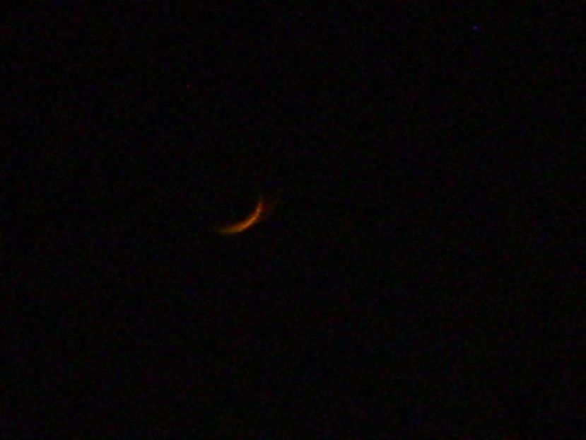 Luna nou-nouta in Varsator - Luna - Soarele si norii - 1