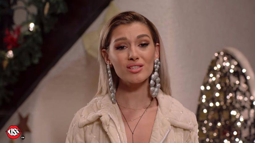 bandicam 2017-12-22 13-07-54-083 - a Alina - Ali poze noi dar puse recent 16